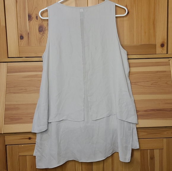 Cream/Tan Flowy Tunic/Tank Size 10 - Picture 5 of 5